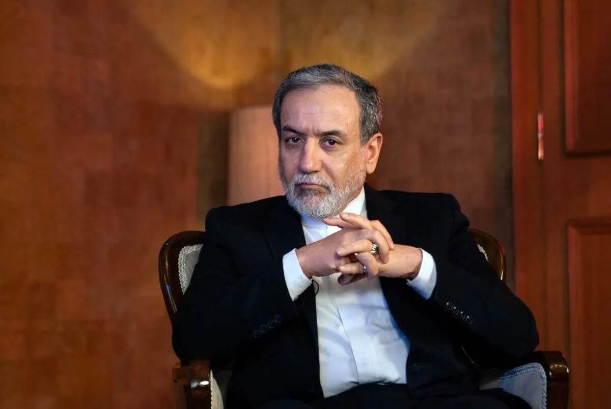 عراقچی: تردد امن در تنگه هرمز برای دو هفته با هماهنگی ایران امکان‌پذیر است
