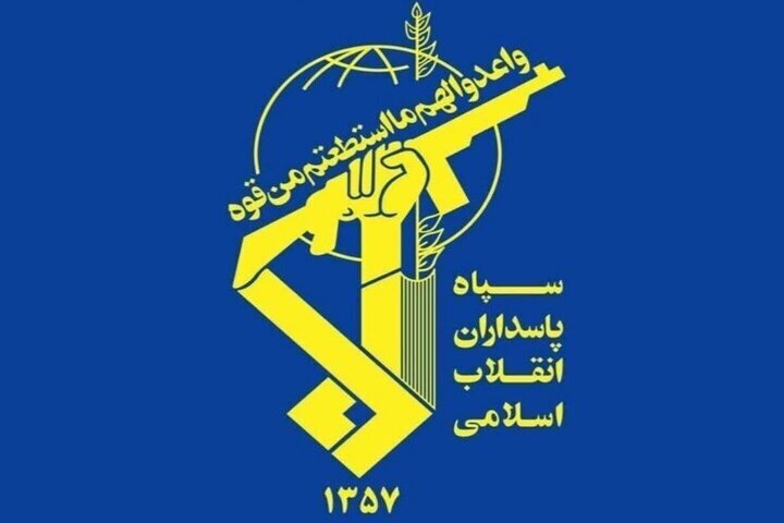 سپاه: ۲ نفتکش متخلف در تنگه هرمز متوقف شدند/ ۴ شناور دیگر تغییر مسیر دادند