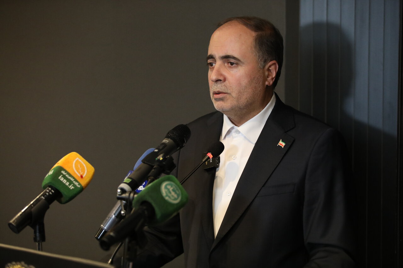 نوری‌قزلجه: افزایش قیمت کالاها با رشد ارز باید از طریق تقویت کالابرگ جبران شود