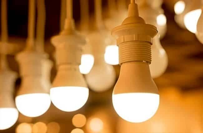 یک لامپ، دو اثر عجیب؛ نور LED با مغز و سوخت‌وساز بدن چه می‌کند؟