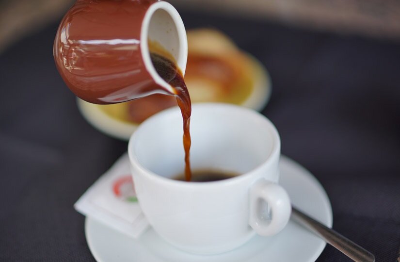 بهترین ساعت نوشیدن قهوه؛ چه زمانی کافئین بیشترین اثر را دارد؟