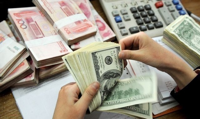 نرخ فروش دلار در بانک‌ها اعلام شد؛ قیمت امروز چقدر است؟