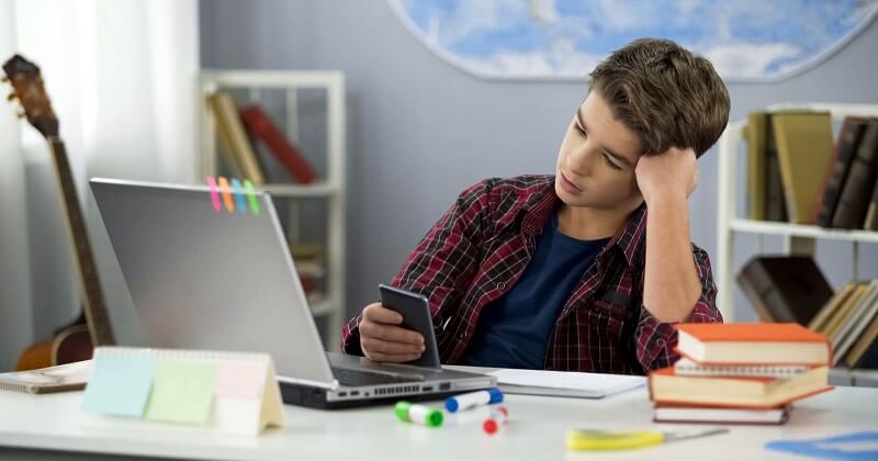 چرا دیگر نمی‌توانیم تمرکز کنیم؟ حواس‌پرتی‌های دیجیتال با مغز ما چه می‌کنند